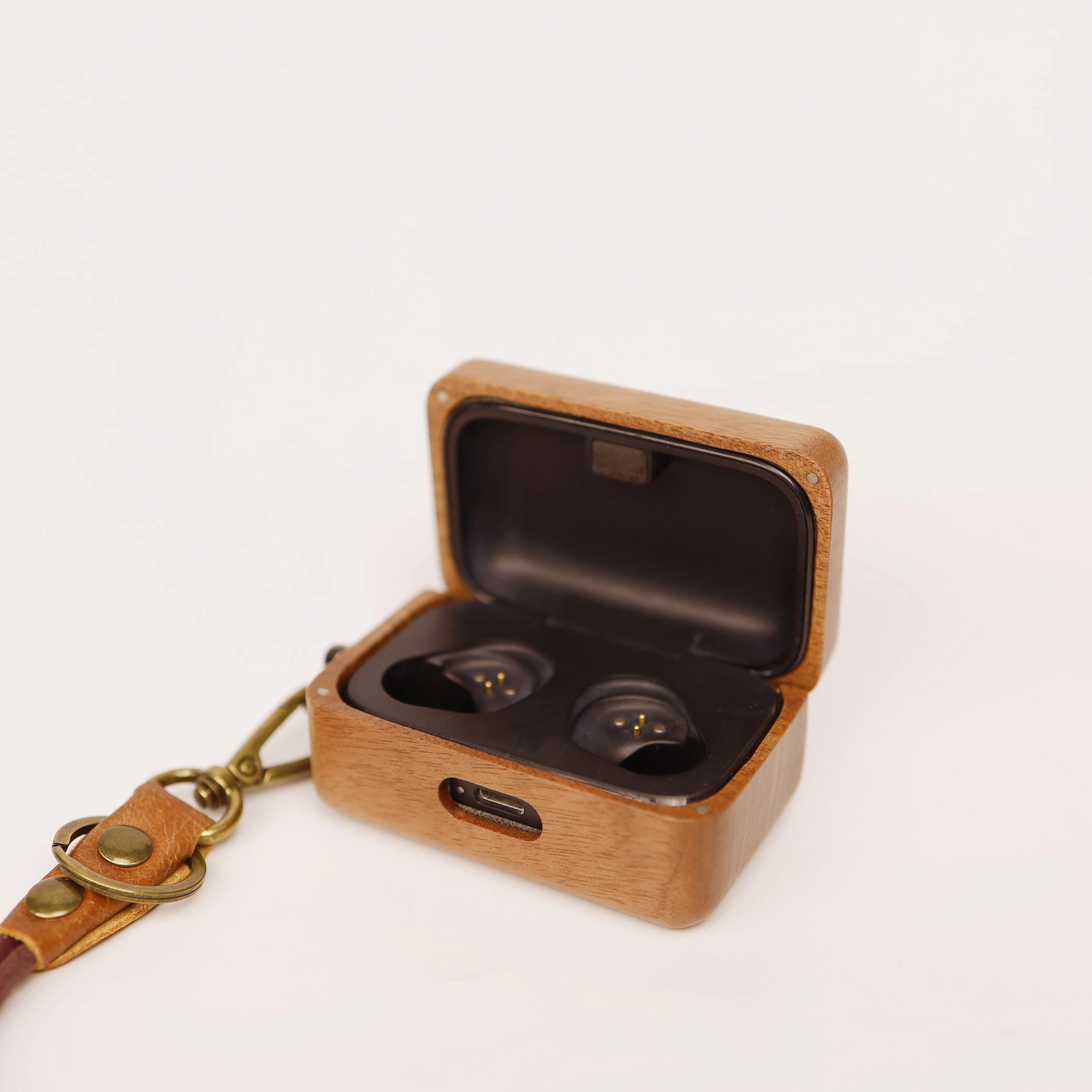 Walnut Solid Wood Case for Sen - Sennheiser Headphone Momentum 4 recension och pris